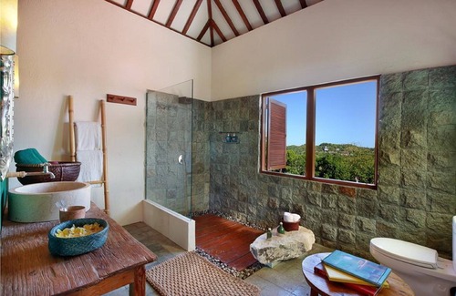 Pecatu Hotel | PinkCoco Uluwatu - Constant Surprises & for Cool Adults Only