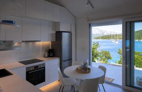 Cove Tri Zala (Zrnovo) Apartment | Pinna Duo