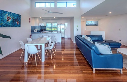 Hamilton Island Apartment | Pinnacle 6, Seaview Apartment on Hamilton Island