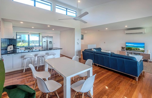 Hamilton Island Apartment | Pinnacle 6, Seaview Apartment on Hamilton Island