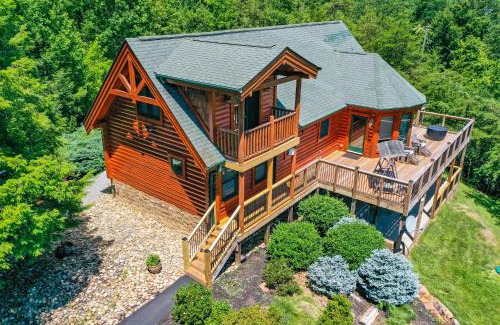 Pittman Center House | Pinnacle View Lodge by Stony Brook Cabins