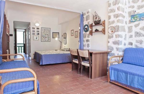 Marina di Campo Apartment | Pino mono
