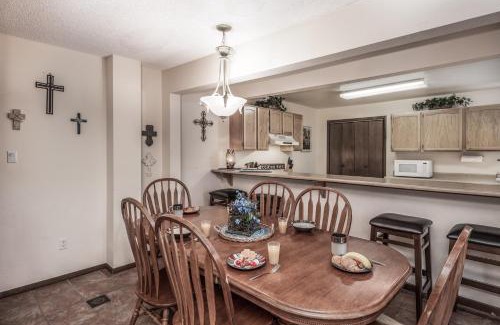 Ruidoso Apartment | Pinon Park B22