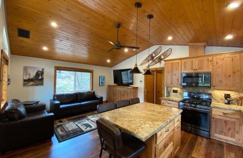 Oakhurst House | Pioneer