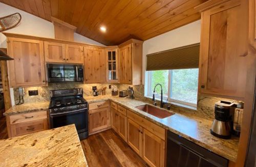 Oakhurst House | Pioneer