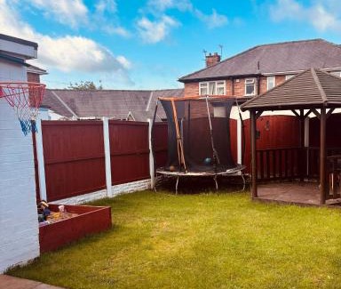 Warrington House | Piotr House