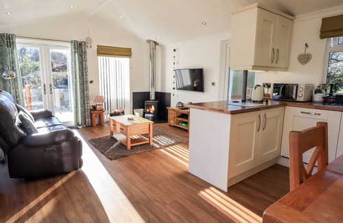 Allithwaite Cottage | PIPPIN LODGE, pet friendly, with open fire in Cartmel