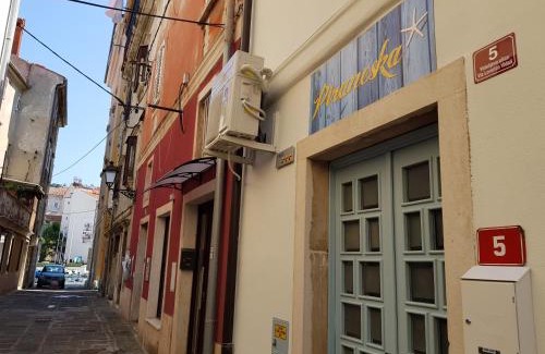 Piran House | Piraneska