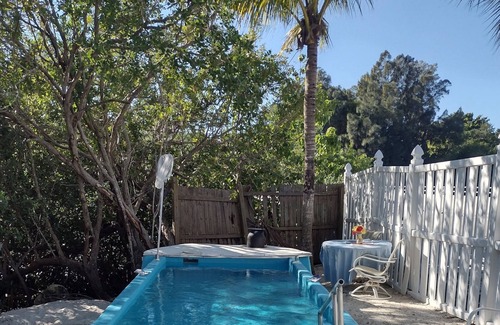 Nokomis Boat Rental | PIRATES TREASURE