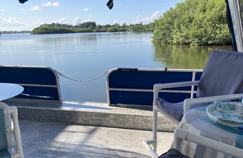 Nokomis Boat Rental | PIRATES TREASURE