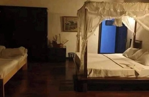 Ambaro House | Piscine bimoko