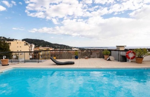 Le Cannet Apartment | Piscine Rooftop | Chambre +Terrasse Privée