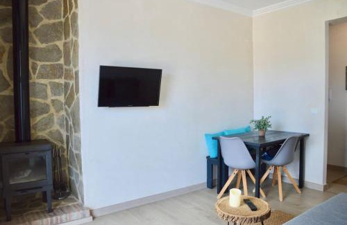 Zahara de la Sierra Apartment | Piso Al Lago - Appartment with Fabulous Lake Views