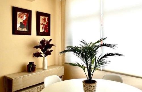 La Coruna Apartment | Piso Riazor 4 habitaciones