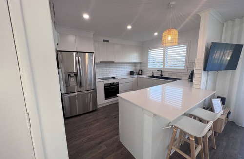 Ulladulla Apartment | PJ's Ulladulla - Harbour & Pacific Ocean Views.