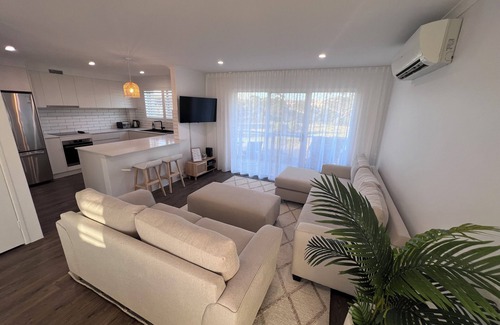 Ulladulla Apartment | PJ's Ulladulla - Harbour & Pacific Ocean Views.