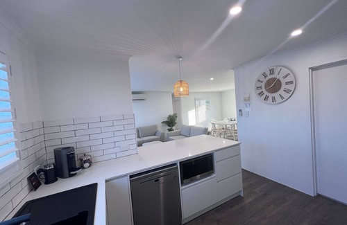 Ulladulla Apartment | PJ's Ulladulla - Harbour & Pacific Ocean Views.
