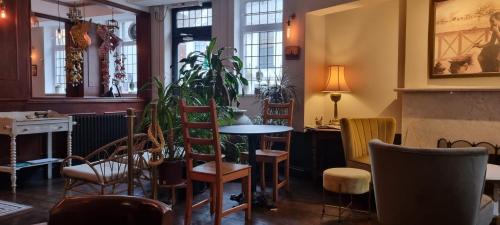 Thames Ditton Apartment | Place to Stay in Thames Ditton