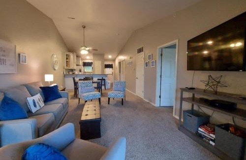 Table Rock House | Placid Place Walk to Marina Fishing