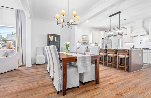 Auburn House | Plainsman Retreat- 4 min to AU, Gameroom, FirePit+