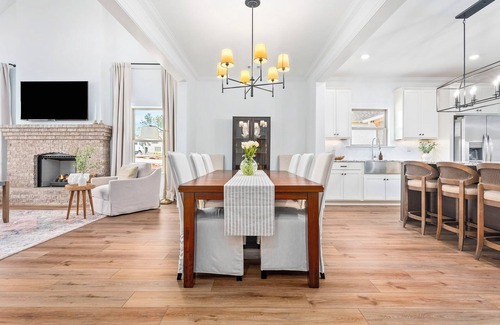 Auburn House | Plainsman Retreat- 4 min to AU, Gameroom, FirePit+
