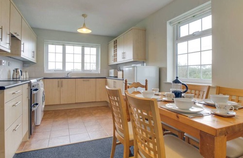 Caergeiliog House | Plas Bach in the beautiful Holyhead