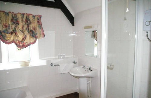 Bala Hotel | Plas Coch Hotel