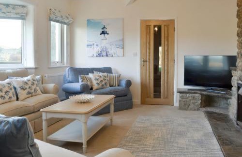 Ty Croes House | Plas Lodge