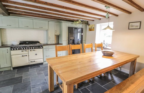 Llandwrog Cottage | Plas Mawr