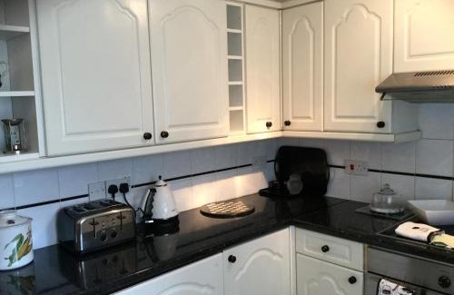 Aberystwyth Bed & Breakfast | Plas Y Dderwen Bed and Breakfast