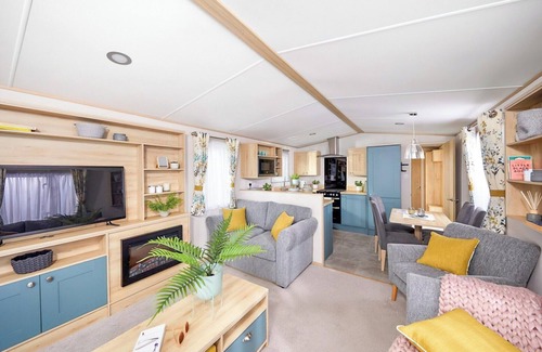 Truro Ski Chalet | Platinum 2 Pet Friendly Sleeps 4