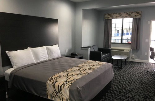 US 290 Hotel | Platinum Inn and Suites