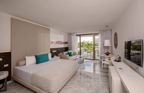 Villa Juarez Resort | Platinum Yucatan Princess Adults Only - All Inclusive