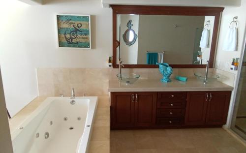 Villa del Mar Apartment | Playa Bonita condo