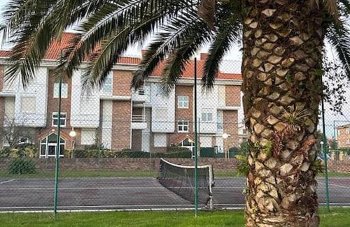 Santona Apartment | Playa de Berria -Apartamento con piscina y vistas al mar