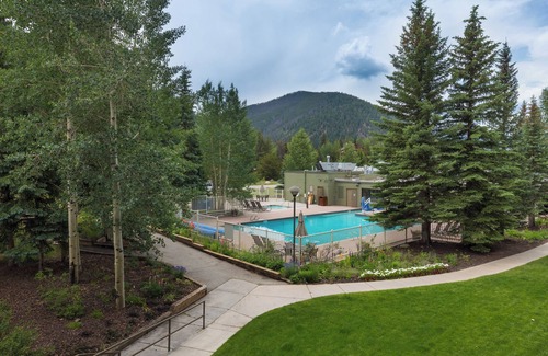 Lakeside Village Apartment | Plaza #1409