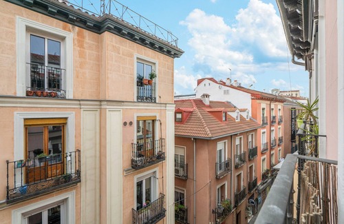 Embajadores Apartment | Plaza Mayor, spacious and functional