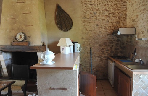 Saint-Michel-de-Villadeix House | Pleasant stone house surrounded by woods and meadows