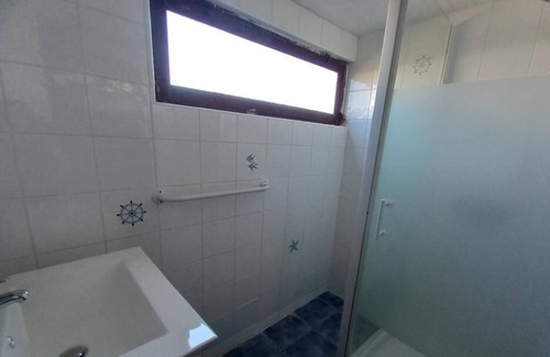 Saint-Guenole House | Pleasant house near the port