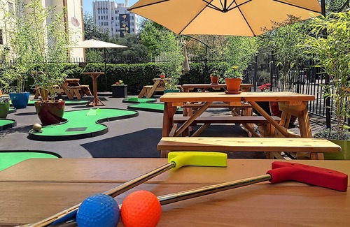 Goose Hollow Hotel | Pleasant Stay! 3 Comfortable Units, Onsite Mini-golf Course, Pop- Up Cinema!