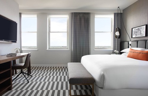 Downtown Fort Worth Hotel | Pleasant Stay! Pets Allowed, Near National Cowgirl Museum and Hall of Fame!