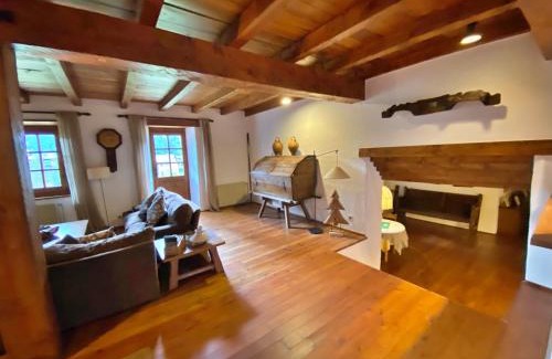Ordino Apartment | Pleta Ordino 18, Duplex rustico con chimenea, Ordino, zona vallnord