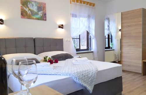 Prijeboj Bed & Breakfast | Plitvice Streaming