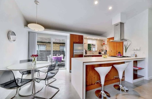 South River City House | Plum Perfect | Cozy SoCo Stay + Yard & Style