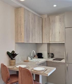 Kalamata Apartment | Pnoé, by Miorah Selections