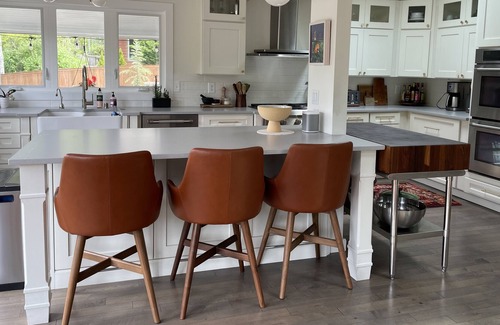 Shelton House | PNW Waterfront Island Getaway with Dreamy Chef's Kitchen