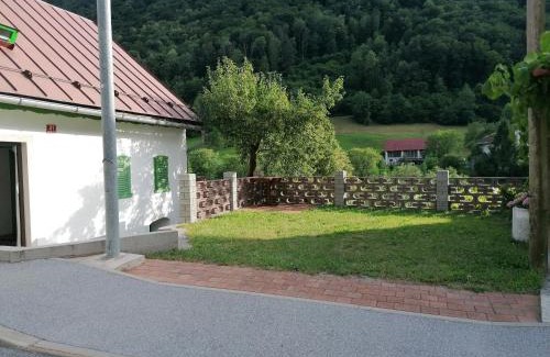 Tolmin House | počitniška hiška MEDVEJKE