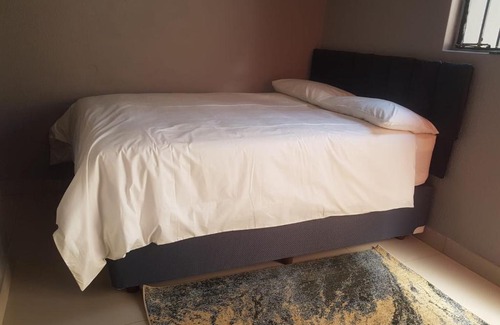 Greater Johannesburg Metropolitan Area Bed & Breakfast | Poblar's Bed & Breakfast