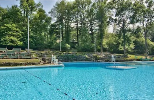 Mountainhome Cottage | Pocono Cottage