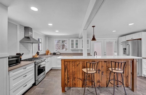 Pocono Pines House | Pocono Pines Stone Cabin | Central to Attractions